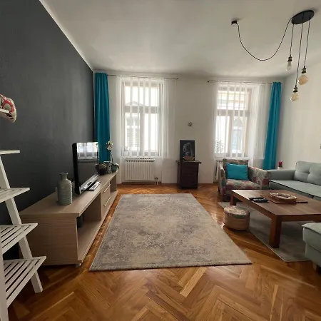Apartment Djana *