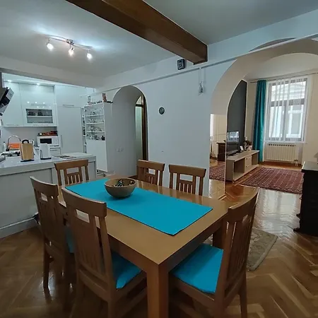 Apartment Djana *