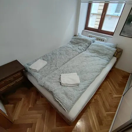 Djana Apartment *